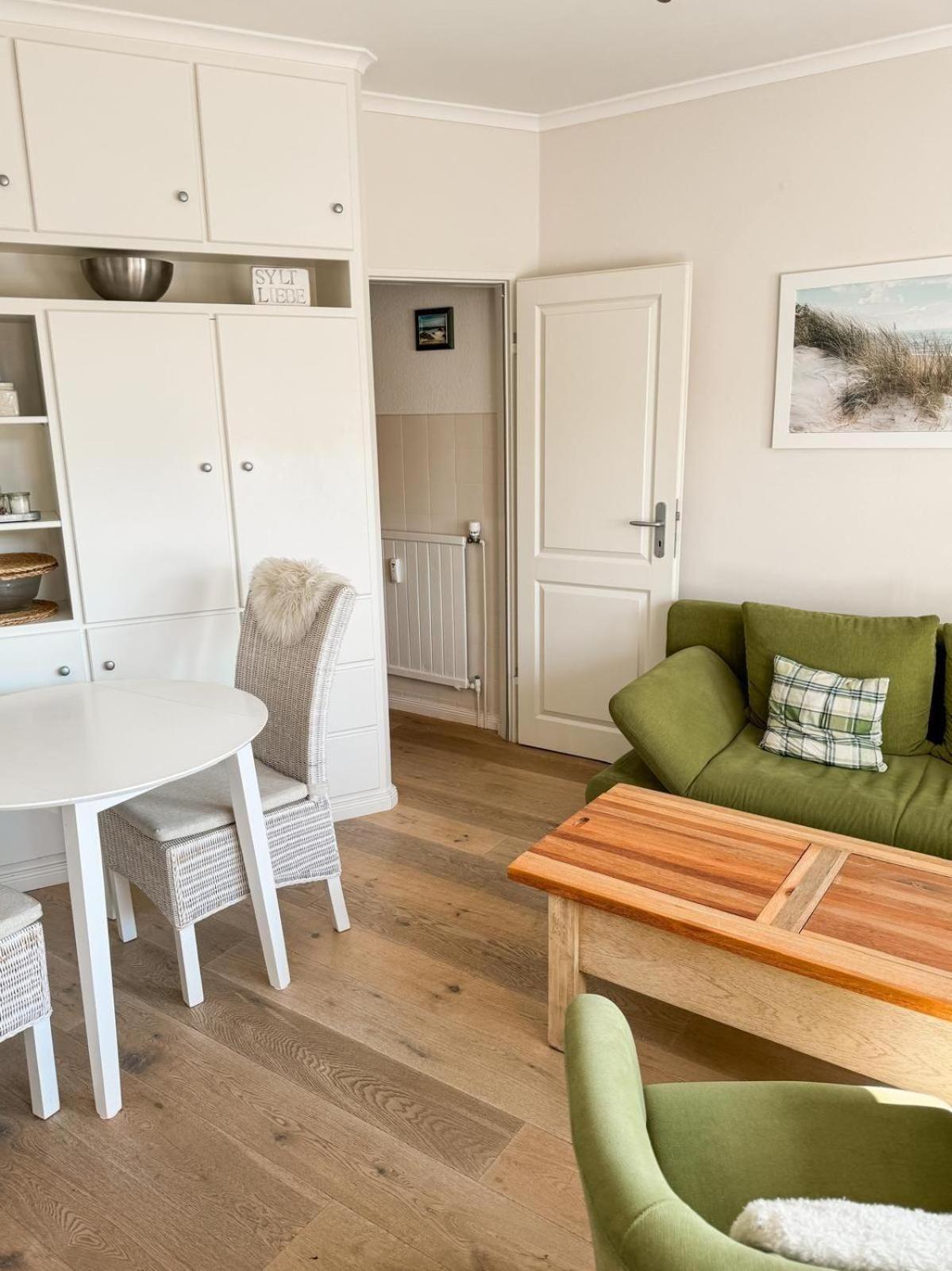 Strandkoenig-westerland-terrasse-mit-garten-strandnaehe-pkw-stellplatz Apartment *