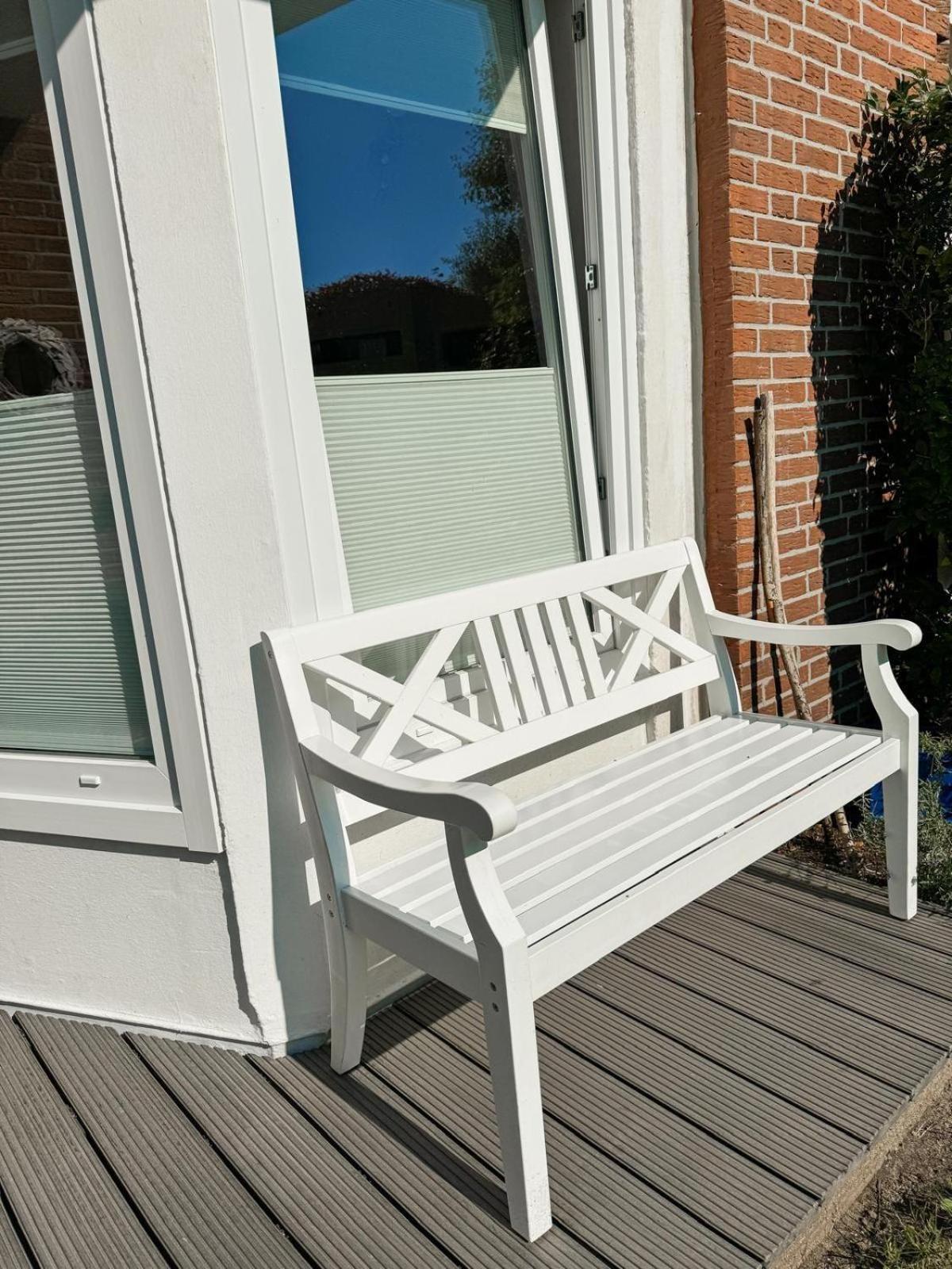 Strandkoenig-westerland-terrasse-mit-garten-strandnaehe-pkw-stellplatz * Westerland